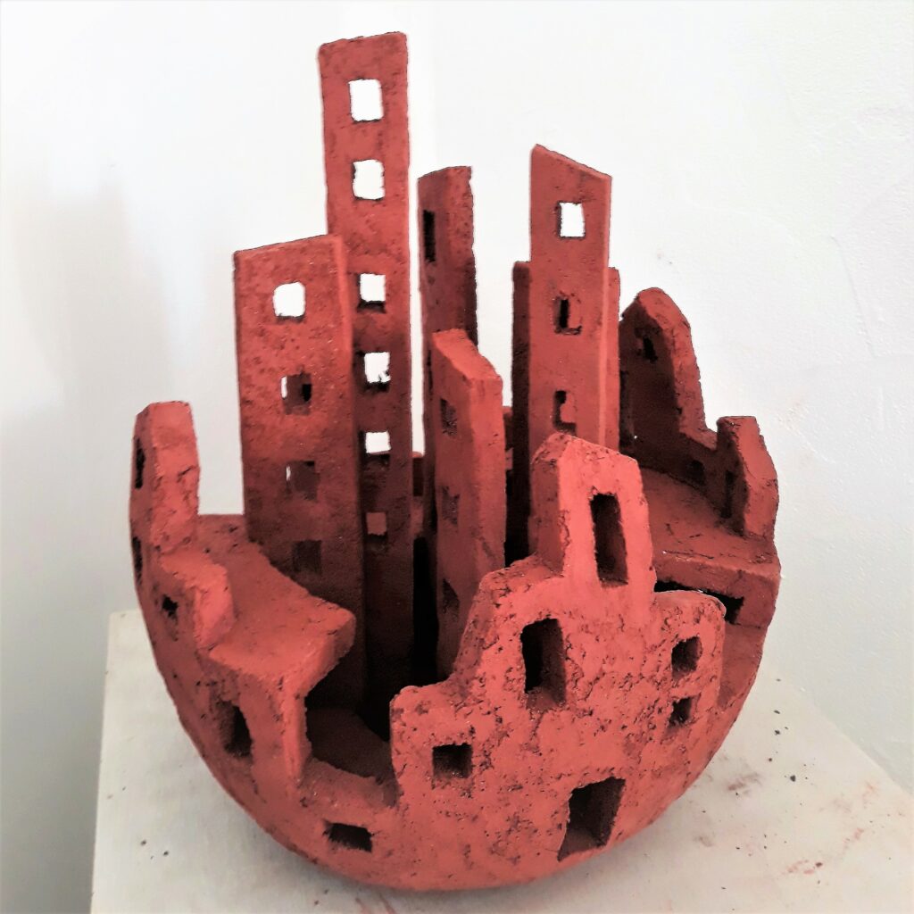 sculpture argile maison village abstrait