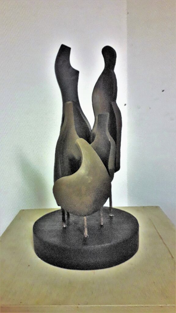 sculpture argile abstrait groupe
