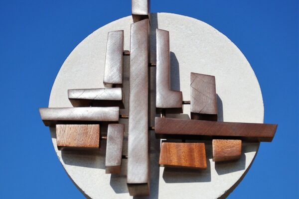 sculpture bois pierre abstrait