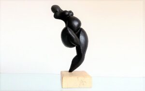 sculpture femme abstrait e